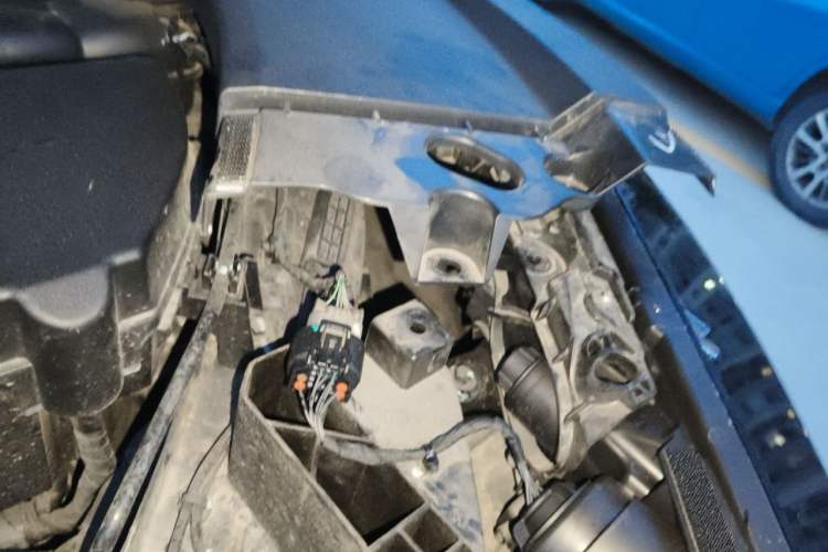 Used Li Auto L7 2023 Max model Engine Bay Left
