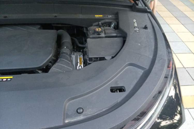 Used Li Auto L7 2023 Pro Model Engine Bay Left
