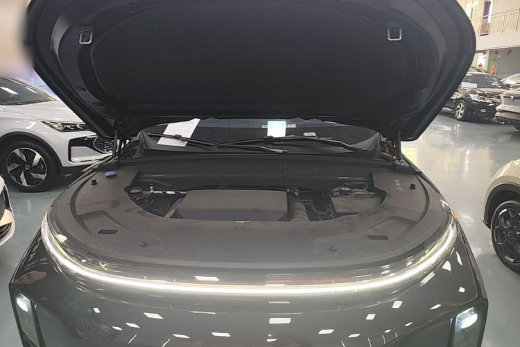 Used Li Auto L7 2023 Pro Model Engine Bay