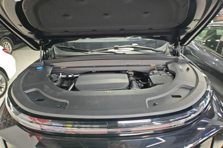 Used Li Auto L7 2023 Pro Model Engine Bay
