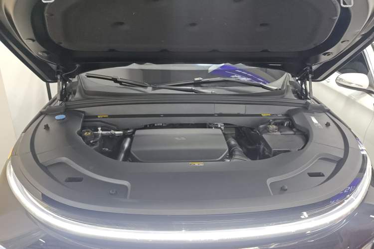 Used Li Auto L7 2023 Pro Model Engine Bay