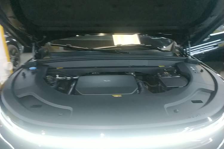 Used Li Auto L7 2023 Pro Model Engine Bay