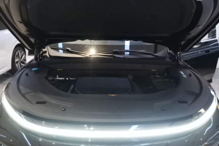 Used Li Auto L7 2023 Air model Engine Bay