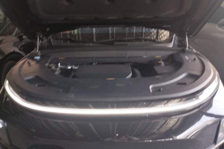 Used Li Auto L7 2023 Pro Model Engine Bay