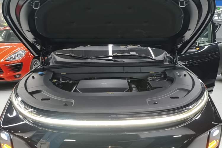 Used Li Auto L7 2023 Air model Engine Bay