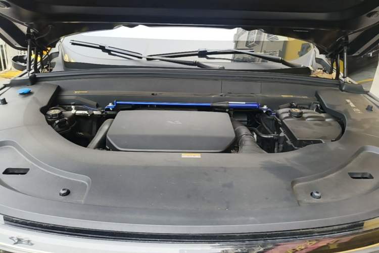 Used Li Auto L7 2023 Pro Model Engine Bay