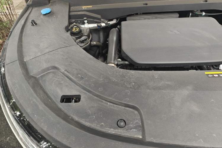 Used Li Auto L7 2023 Pro Model Engine Bay Right