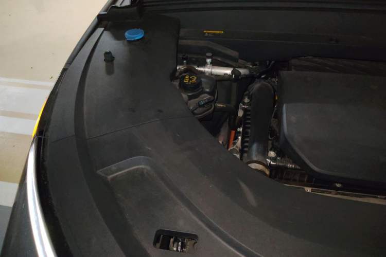 Used Li Auto L7 2023 Air model Engine Bay Right