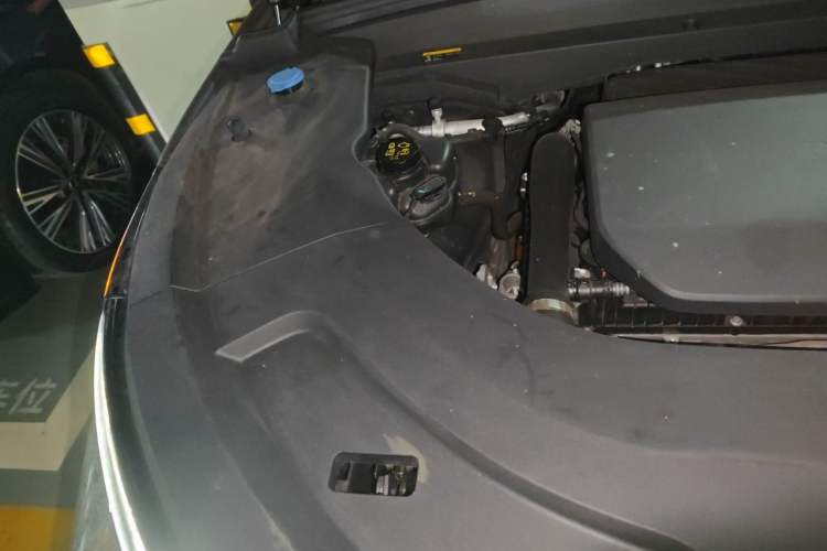 Used Li Auto L7 2023 Pro Model Engine Bay Right