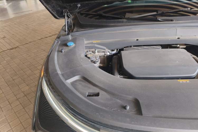 Used Li Auto L7 2023 Pro Model Engine Bay Right