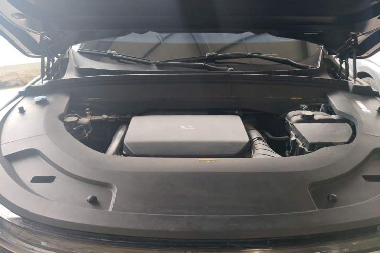 Used Li Auto L7 2023 Pro Model Engine Bay