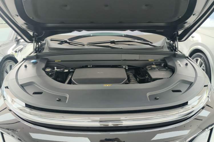 Used Li Auto L7 2023 Air model Engine Bay