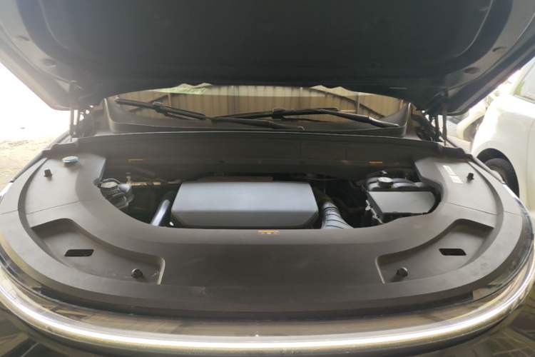Used Li Auto L7 2023 Pro Model Engine Bay