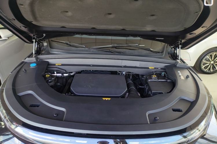 Used Li Auto L7 2023 Pro Model Engine Bay