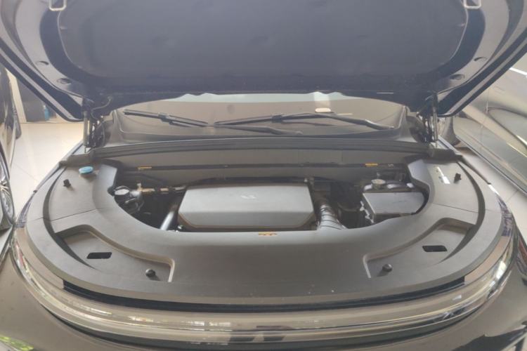 Used Li Auto L7 2023 Pro Model Engine Bay