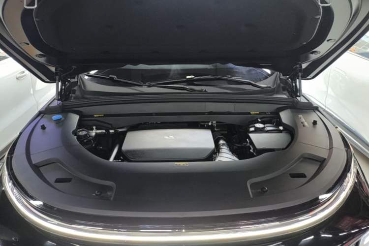 Used Li Auto L7 2023 Air model Engine Bay
