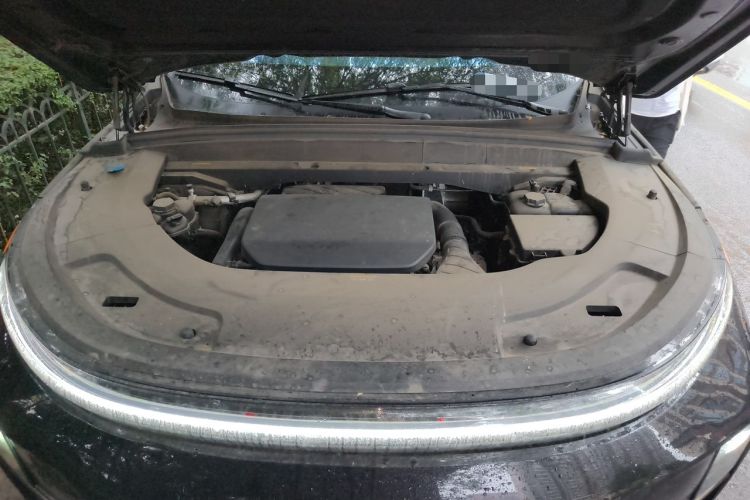 Used Li Auto L7 2023 Pro Model Engine Bay