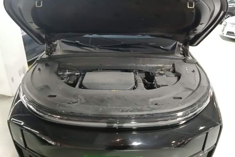 Used Li Auto L7 2023 Pro Model Engine Bay