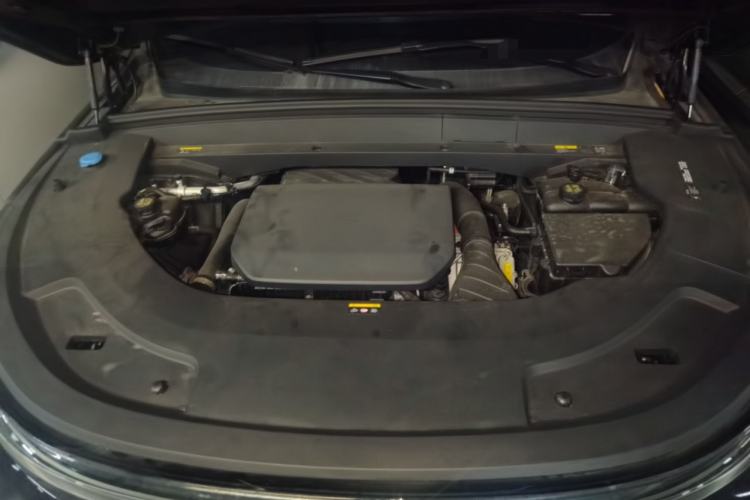 Used Li Auto L7 2023 Pro Model Engine Bay