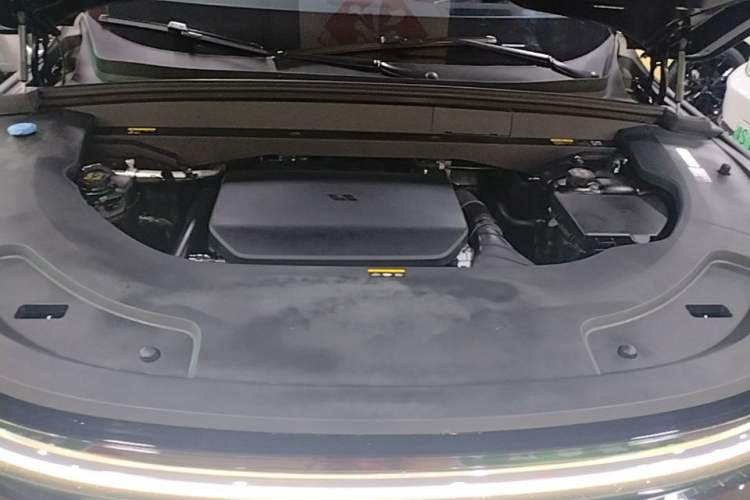 Used Li Auto L7 2023 Air model Engine Bay