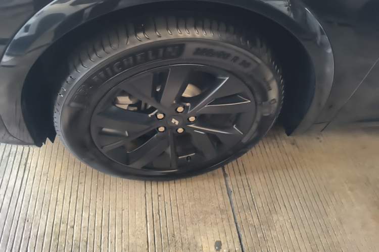 Used Li Auto L7 2023 Pro Model Exterior 1