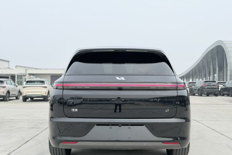 Used Li Auto L7 2023 Pro Model Exterior 3