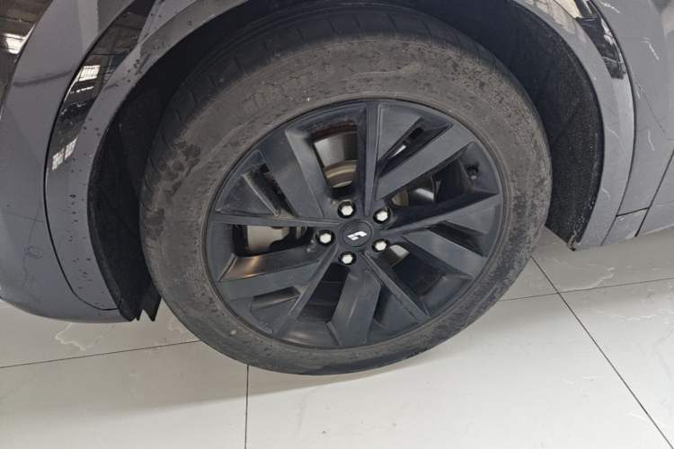 Used Li Auto L7 2023 Pro Model Exterior 4