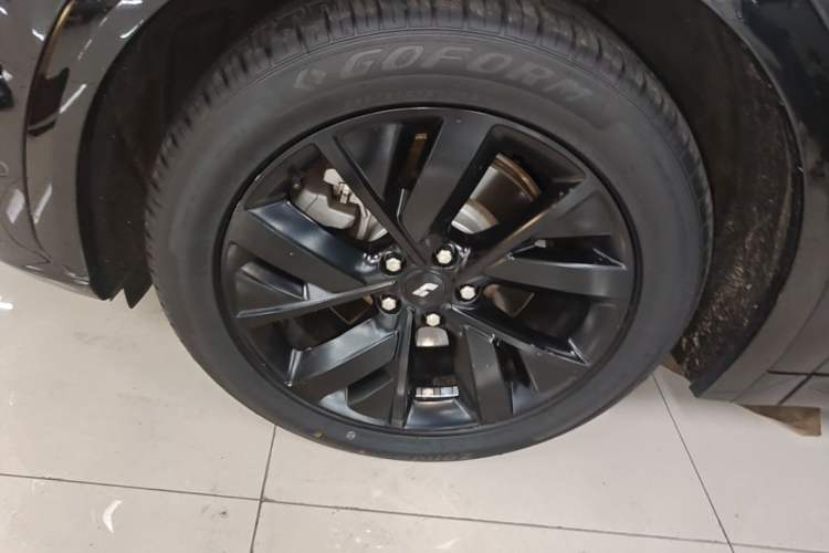 Used Li Auto L7 2023 Pro Model Exterior 4