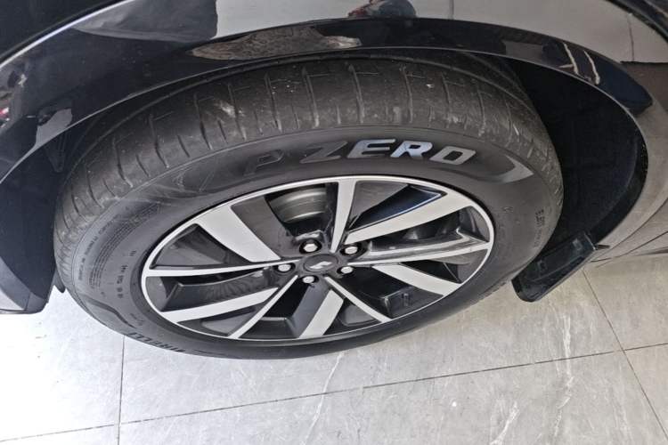 Used Li Auto L7 2023 Pro Model Exterior 4