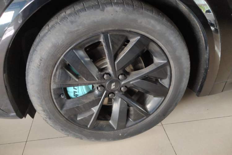 Used Li Auto L7 2023 Pro Model Exterior 4