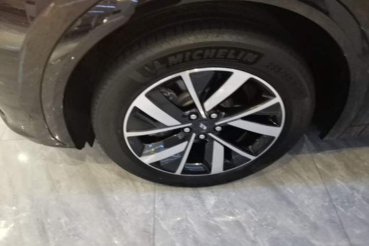 Used Li Auto L7 2023 Air model Exterior 4