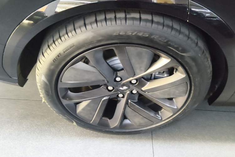 Used Li Auto L7 2023 Pro Model Exterior 5
