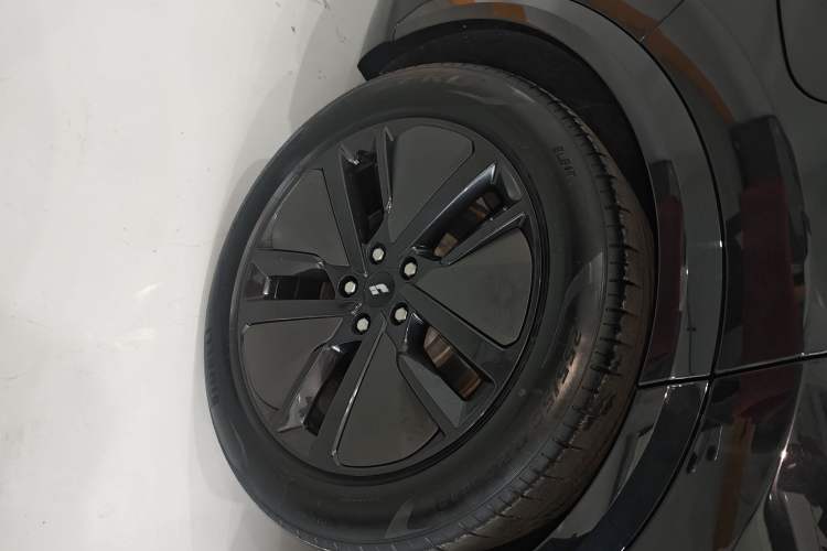 Used Li Auto L7 2023 Pro Model Exterior 5