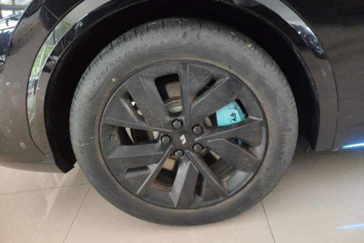 Used Li Auto L7 2023 Pro Model Exterior 5