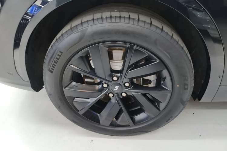 Used Li Auto L7 2023 Pro Model Exterior 5