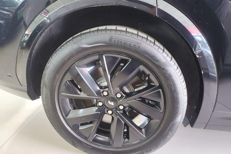 Used Li Auto L7 2023 Pro Model Exterior 5
