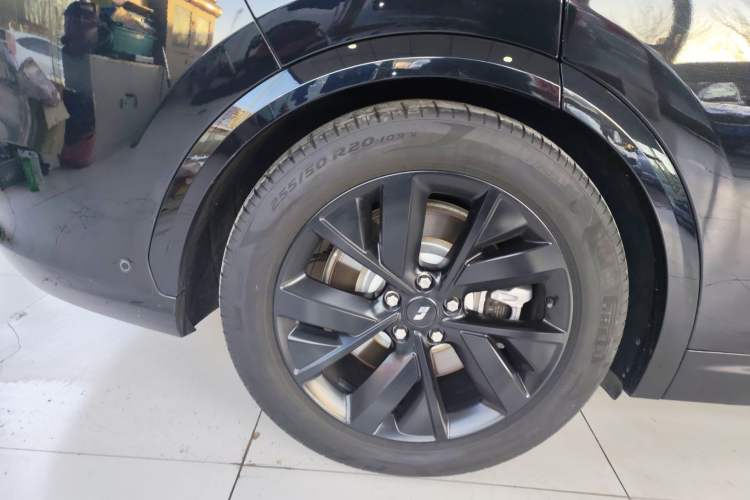 Used Li Auto L7 2023 Pro Model Exterior 8