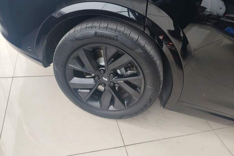 Used Li Auto L7 2023 Pro Model Exterior 8