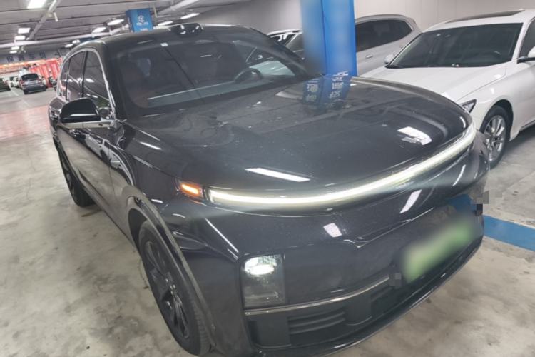 Used Li Auto L7 2023 Max model Front Right 45 Deg