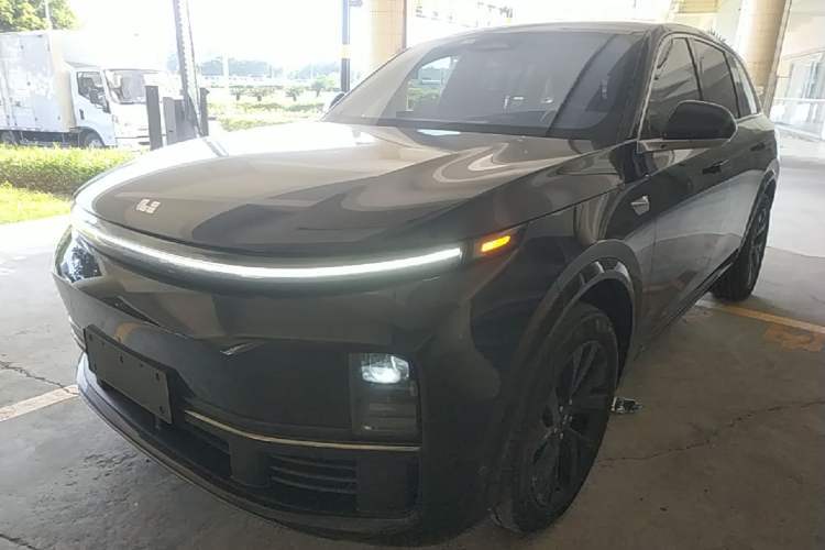 Used Li Auto L7 2023 Air model Guazi used car, China used car export, Used car for sale, Used Li Auto cars, Cheapest cars for sale