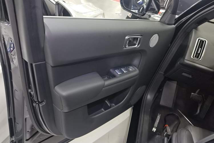Used Li Auto L7 2023 Pro Model Left Front Door Interior