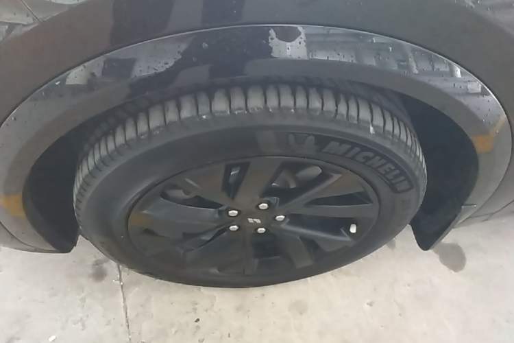 Used Li Auto L7 2023 Pro Model Left Front Wheel Hub