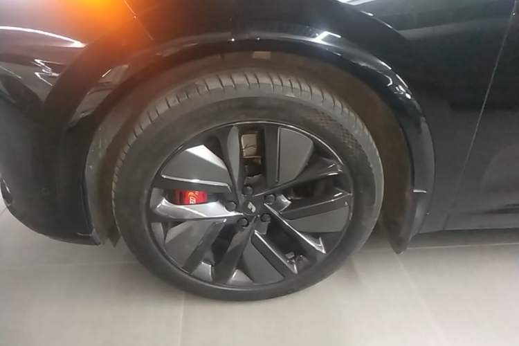 Used Li Auto L7 2023 Max model Left Front Wheel Hub