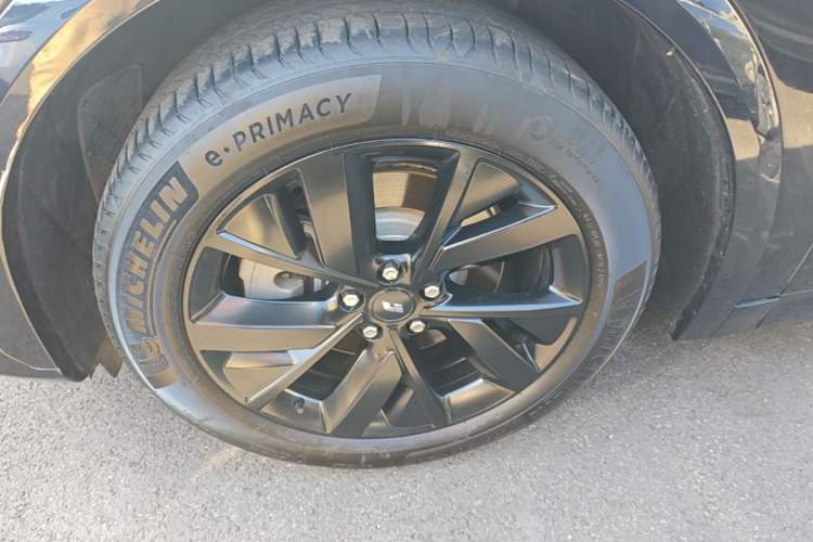 Used Li Auto L7 2023 Pro Model Left Front Wheel Hub