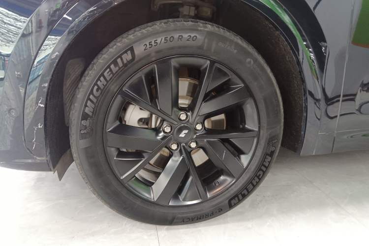 Used Li Auto L7 2023 Air model Left Front Wheel Hub
