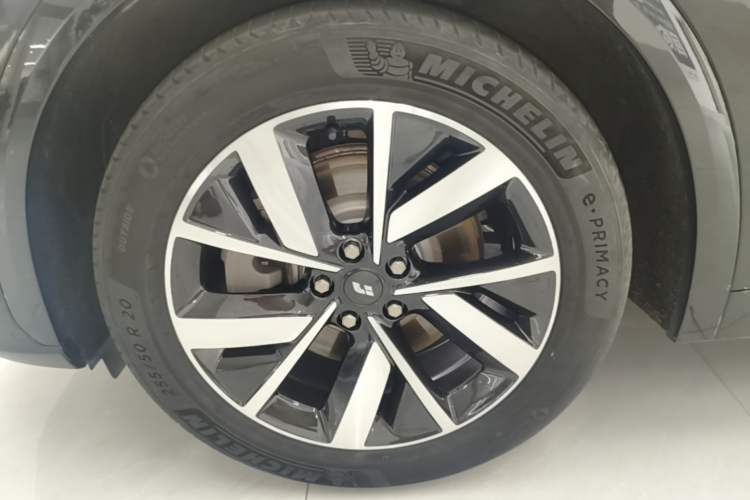 Used Li Auto L7 2023 Pro Model Left Front Wheel Hub