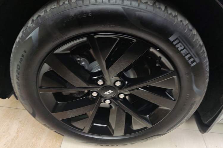 Used Li Auto L7 2023 Pro Model Left Front Wheel Hub