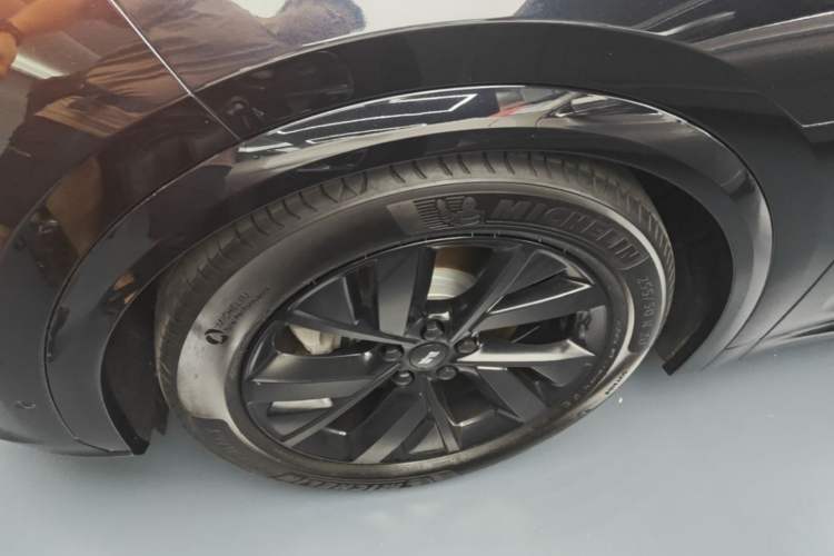 Used Li Auto L7 2023 Max model Left Front Wheel Hub