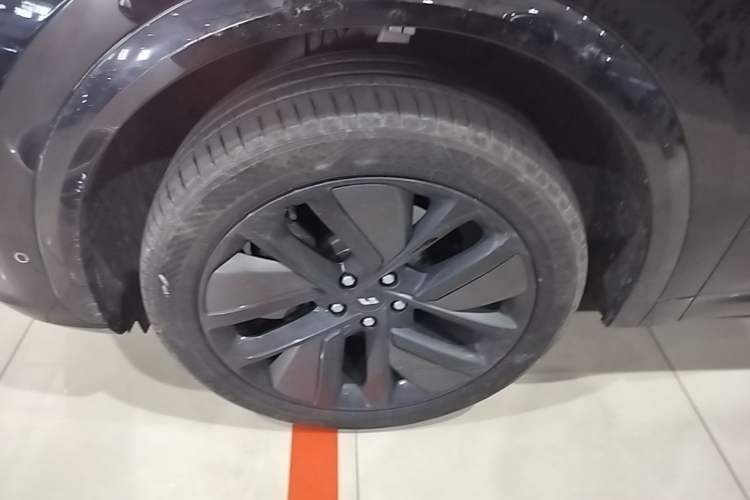 Used Li Auto L7 2023 Max model Left Front Wheel Hub