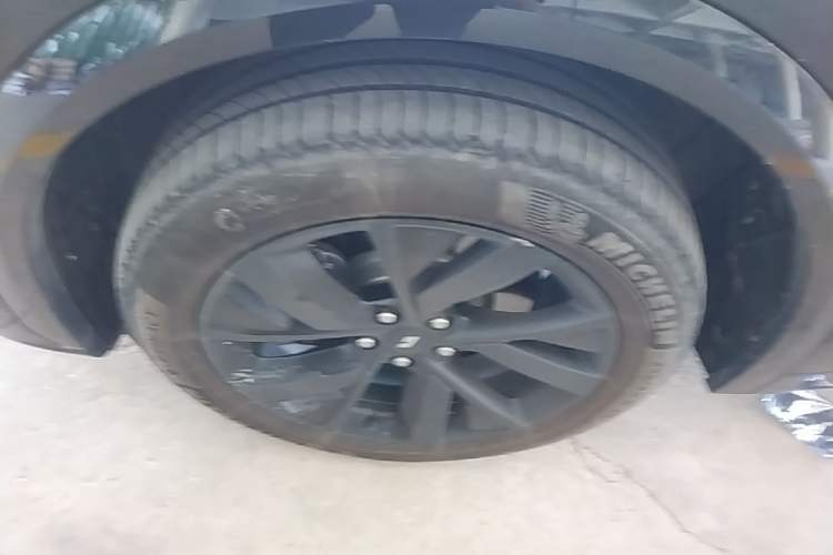 Used Li Auto L7 2023 Air model Left Front Wheel Hub